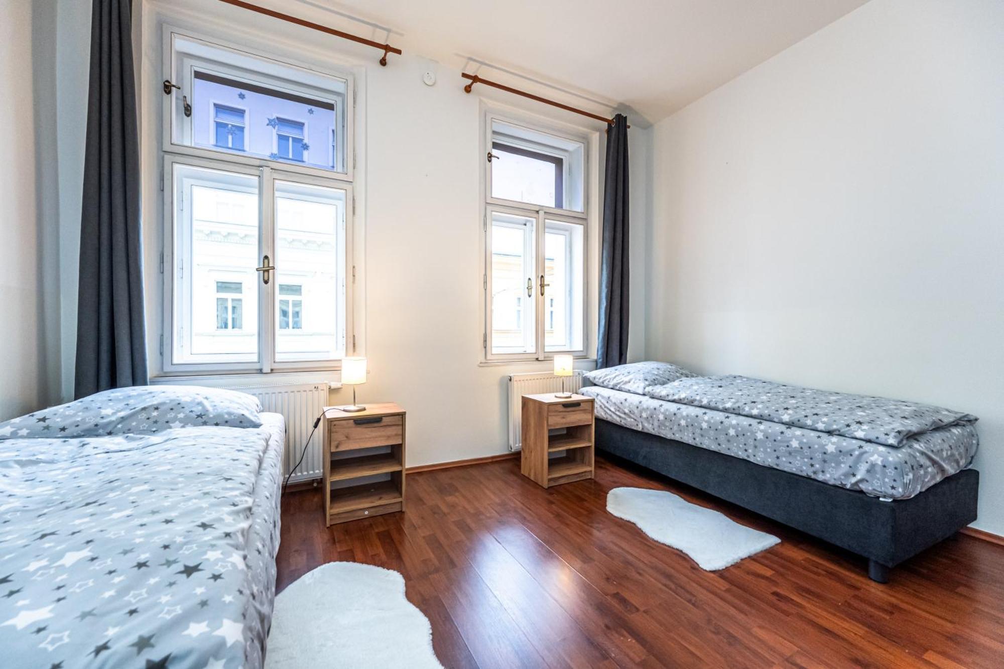 Apartments Kamenicka 23 Prague Exterior photo